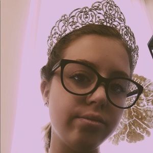 Meet your Posher, Kaylie